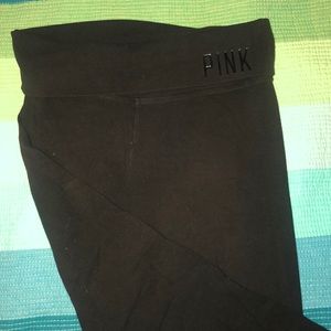 Victoria’s Secret pink cropped leggings